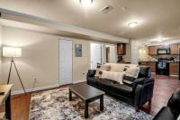 Spacious 3 bed 3 bath Apartment No stairs - B&B Buffalo