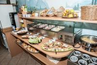 Hotel am Gutspark Prager GbR - B&B Lipsia