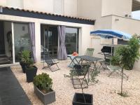 Villa Méditerranée - 4 chambres, clim, proche mer - B&B Sérignan