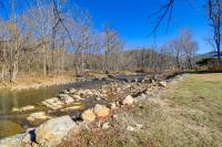 Walk to Dtwn Damascus: Cabin w/ Creek Views! - B&B Damascus