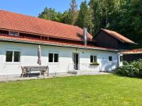 Haus im Grünen, Ruhe, großer eingezäunter Garten - ideal für Familien und Hunde - Chambres d'hôtes Pinsdorf