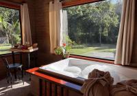 Hidromassagem com vista Lareira e Café da Manhã - B&B Santo Antônio do Pinhal