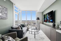 TO Luxe Penthouse Modern Luxury Stay w Parking - B&B Toronto