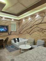 Dior Apartment Novi Pazar - Luxury Jacuzzi Suite - B&B Novi Pazar