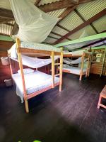 Posto Letto in Dormitorio Misto con 4 Letti