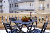 Gżira Well-Equipped 4BR Flat in Peaceful - GV - Bed and Breakfast Il-Gżira