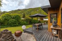Sun-Filled 2BR Home In The Heart Of Arrowtown - Chambres d'hôtes Arrowtown