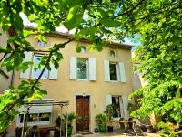 Familienzimmer mit Gartenblick