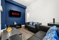 Modern & Spacious, 4BR 4Bath, Parking, Sleeps 8 - B&B Coventry
