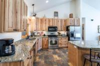 Spacious Pet-Friendly Grand Lake House - B&B Grand Lake