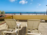 Grande terrasse vue sur la plage de Trestraou - B&B Perros-Guirec