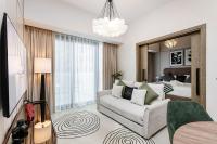 Stylish 1BR Apartment at Damac Hills Golf Gate - Chambres d’hôtes Dubaï