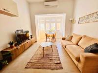 Sunny house by the sea - B&B Gżira
