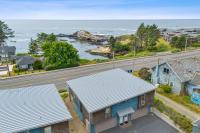 Steps to Pirate Cove: Oregon Coast Condo w/ View - B&B Depoe Bay