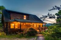 Mountain Cabin w 40 Acres, Hot Tub, FirePit & More - Ferienwohnung Moorefield