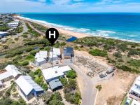 Chiton Shack 8 New Rd Chiton No Linen Included - B&B Port Elliot