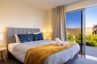 Camera Queen Standard