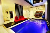 Villa Dreamz - six bedrooms private villa - Chambres d'hôtes Legian