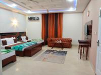 Shelton Elite Hotel - Bed and Breakfast Multan