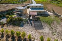 Lemon Villa with Private Indoor Heated Pool - Oporto Lemon Farm, near Porto - B&B Valpedre