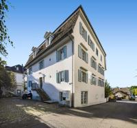 Spacious light-flooded apartment with garden at Lake Zurich - Chambres d'hôtes Männedorf