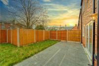 3 Bed House with Office Space in Coventry, by ARP Homes, Central, Driveway & Garage, Garden, Ideal for Contractors, Families & Long stays - Chambres d'hôtes Coventry