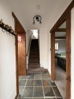 Bradshaw Cosy 2BR Retreat - Free Parking! - B&B Denholme