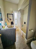 Camera Matrimoniale con Bagno in Comune 