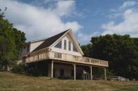 5 Acre Escape - Family Pet friendly, Game Room, Grill, Firepit, and Privacy - B&B Pine Bush