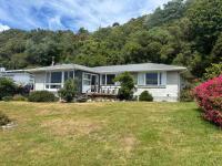 Sunny Getaway Close To Beach - Bed and Breakfast Kaikoura