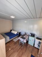 Studio Lit Queen-Size 