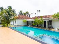 Beachfront Private Pool Villa Luxury Ocean Retreat - The White House - B&B Ahangama