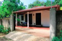 Trio Jay Villa - B&B Midigama