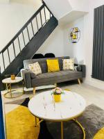 Cardiff City Centre Brand New 4 Bedroom House for Contractors and Family - B&B Cardiff