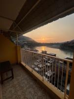 Urban Ganga Heights by Peninsulla - Chambres d’hôtes Rishīkesh