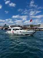 Private Bosphorus Yacht Tour 2-HOUR CRUİSE NOT ACCOMMODATİON - B&B Estambul