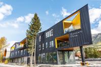 Ravens Peak - Private Hot Tub - B&B Canmore