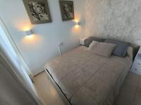 Studio - Split Level