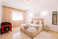 Spacious 3BR - Parking - Central - 4 min Stadium - B&B Tangeri