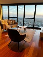 Amazing City Fireworks River views level78 2B2B Free Parking - B&B Brisbane