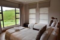 Deluxe Suite at in Highland Gate Golf and Trout Estate 1135 - Chambres d'hôtes Dullstroom