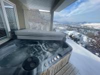 20 KLM from SilverStar with private Hot Tub - B&B Vernon