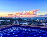 OCEAN VIEWS 16 pool & Spa Wi-FI - B&B Airlie Beach