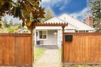 Modern 2BR Home in Ravenna Near UW Green Lake - B&B Seattle