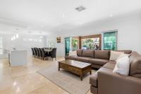 Sunkissed Manor - Swimming Pool - 3 Mins to Beach - B&B Callala Beach