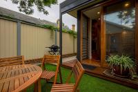 Charming 3-Bedroom Terrace in the Heart of Glebe - Chambres d'hôtes Sydney