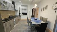Jasmin's House, 3 bedrooms, 2 bathrooms - B&B Northampton