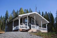 Lovely 10-person cottage with a lakeside sauna and hot tub - B&B Korpela