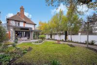 MUR1 - Modern and Stylish 6-bed House in Wimbledon - B&B London