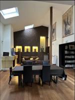 Chambre avec salle de bain et terrasse dans une maison chaleureuse - B&B Nanterre